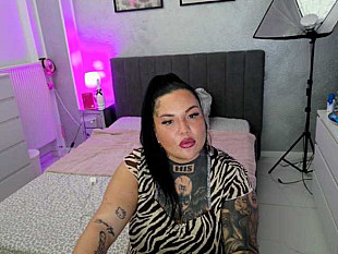 MelinaCurves